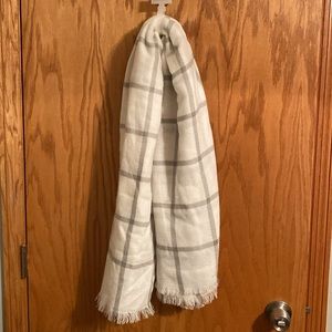 Women’s Blanket Scarf